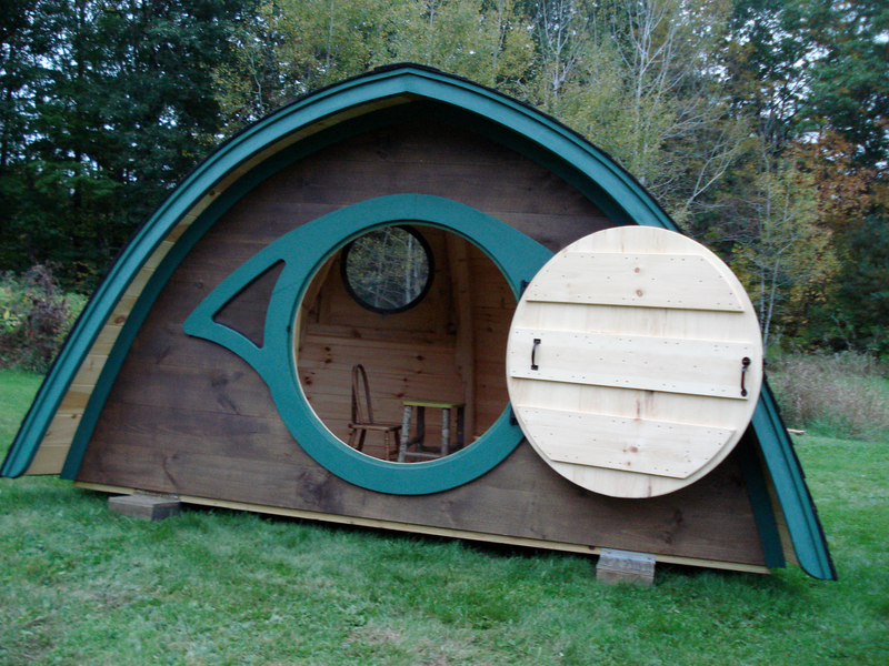 Illustration for article titled For $3000, you too can live in a Hobbit hole